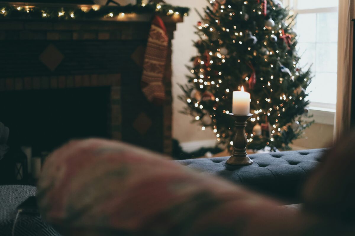 Bougie allumée en souvenir